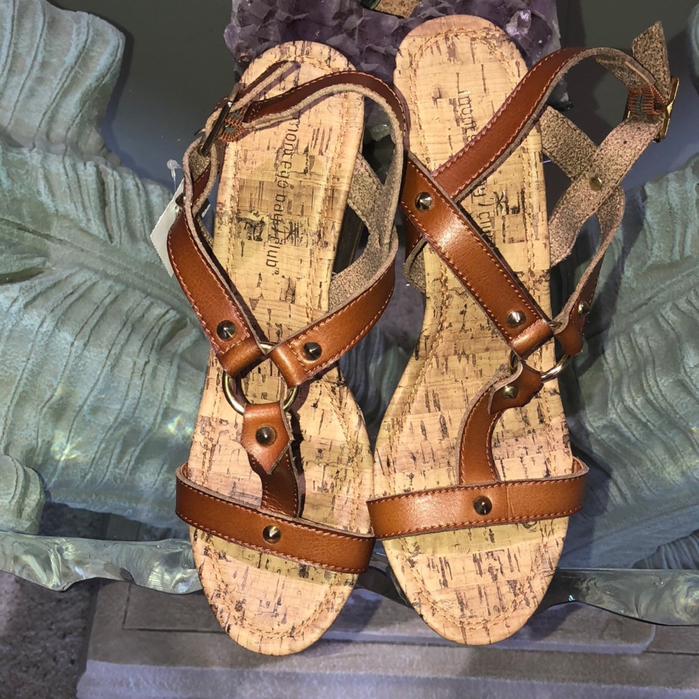 SZ 8 NWT Montego Bay Club WEDGE SANDALS MEDIUM BROWN BUCKLE CLOSURE CORK INSOLES - Picture 2 of 5